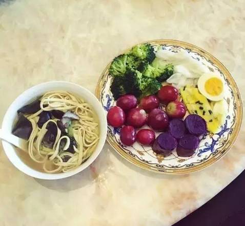 煮好的粗粉丝要涨多久？完美煮制技巧让你轻松享受美味